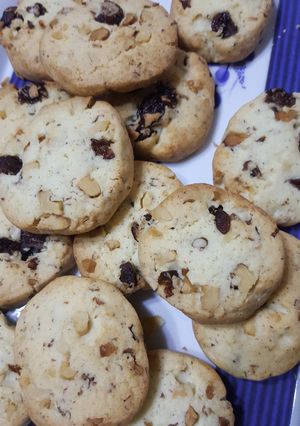 Una foto de Galletitas de nueces y pasas de uva