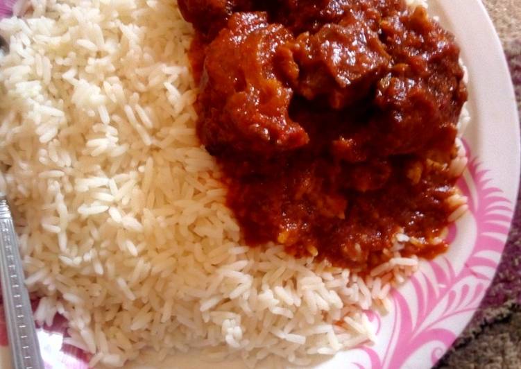 White rice,Tomato stew and meat Recipe by Hawwa Abdullahi Boyi - Cookpad