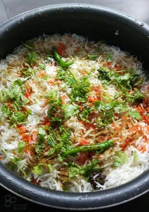 A picture of Prawns biryani.