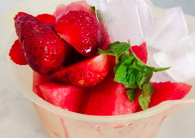 Resep Jus semangka, strawberry &amp;daun mint Anti Gagal