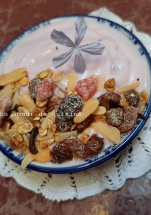 Une photo de Yaourt bowl granola 🥣