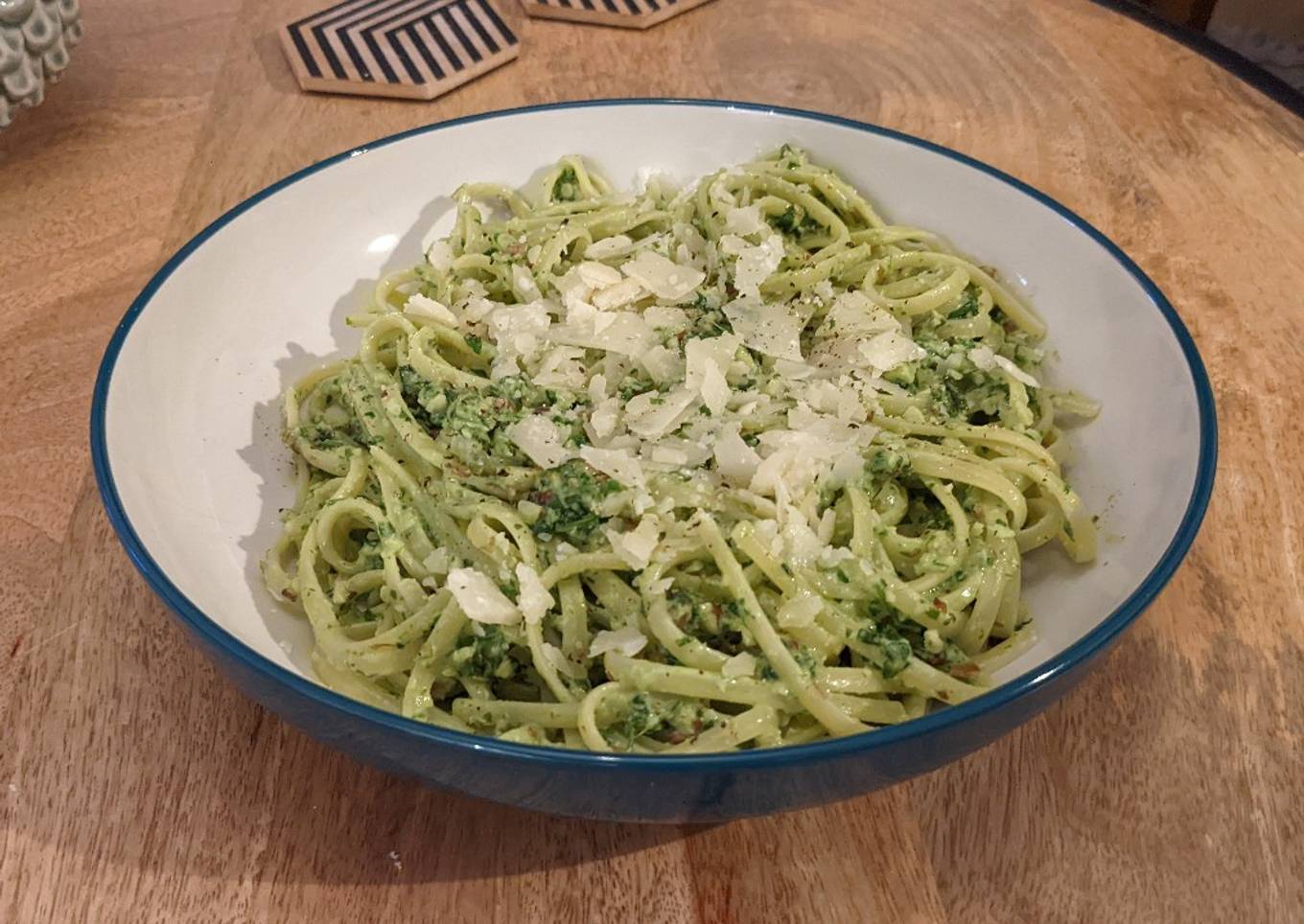 Wild rocket pasta verde