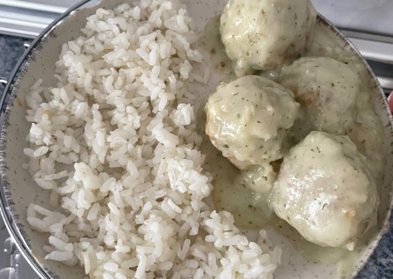 Albóndigas de merluza en salsa verde