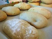 Una foto di pane all olio lievito madre
