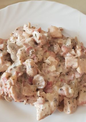 Una foto de Pechugas carbonara
