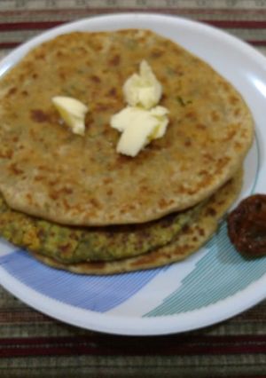 A picture of Pyaz parantha.