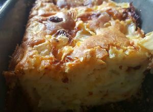Una foto de Torta de cebolla y queso fácil