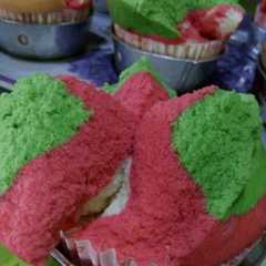 Bolu Kukus tnp sprite রেসিপির প্রধান ছবি