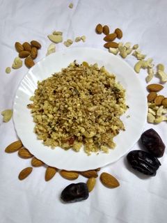 स्वीट पनीर भुर्जी (Sweet paneer bhurji recipe in hindi) रेसिपी मुख्य फोटो