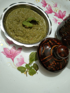 கிரீன் சட்னி (green chutney recipe in tamil) செய்முறை முக்கிய புகைப்படம்