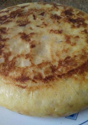 Una foto de Tortilla de patatas y cebolla