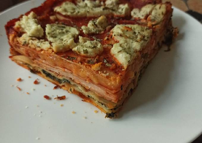 Lasagna con pechuga de pavo ahumada Receta de Eduardo Borrayo- Cookpad