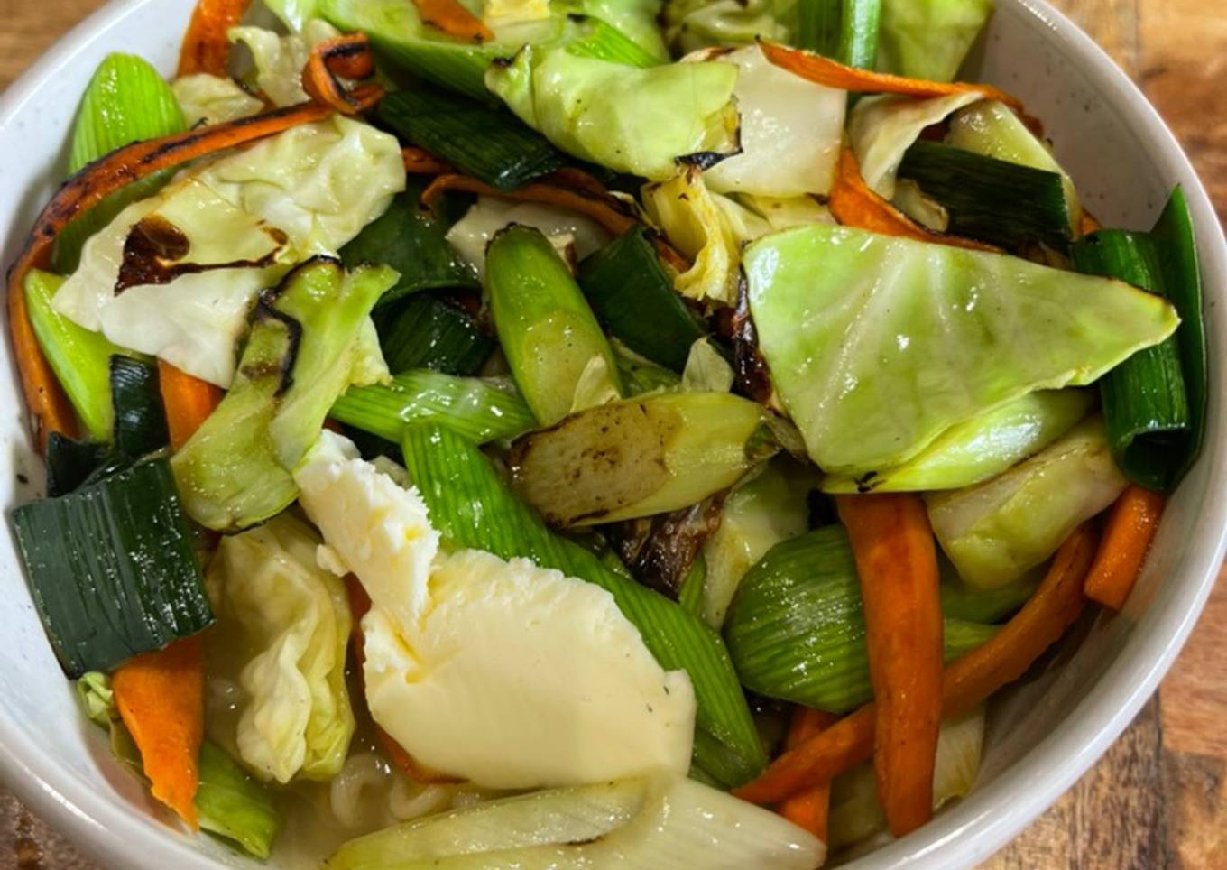 Super quick stir fried veggies ramen