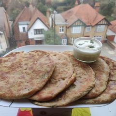 A picture of ALU & MOOLI PARATHA.