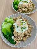 มาม่าผักผัดอกไก่ไข่ดาว