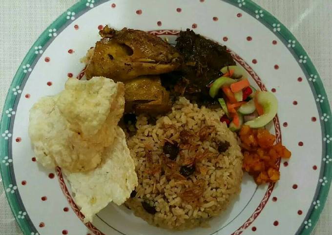 Bagaimana Membuat Nasi Minyak Palembang Anti Gagal