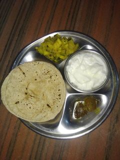 रोटी (Roti recipe in Hindi) रेसिपी मुख्य फोटो