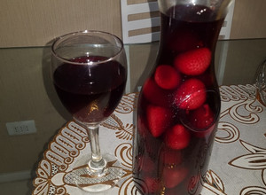 Una foto de Borgoña 🇨🇱🍓🍷🍷