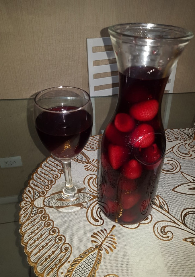 Una foto de Borgoña 🇨🇱🍓🍷🍷