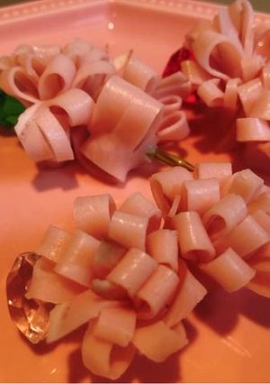Hình của món Ham hoa (Trang trí cho hộp cơm trưa của bạn).