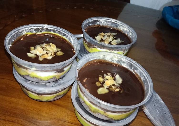 Brokat with chocolate ganache