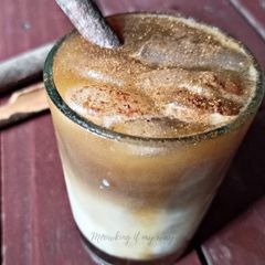 A picture of Honey Cinnamon Iced Latte.