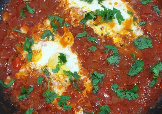 How to Prepare Speedy Simple Shakshuka