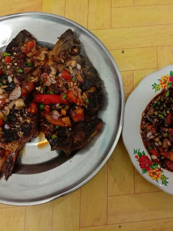Cara Buat Ikan Mas Bakar Sambal Kecap Matah Kekinian