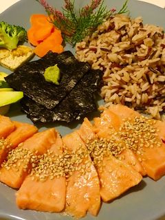 Una foto de Chirasi de salmón