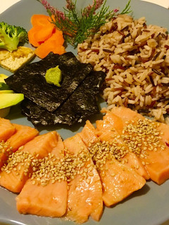 Una foto de Chirasi de salmón