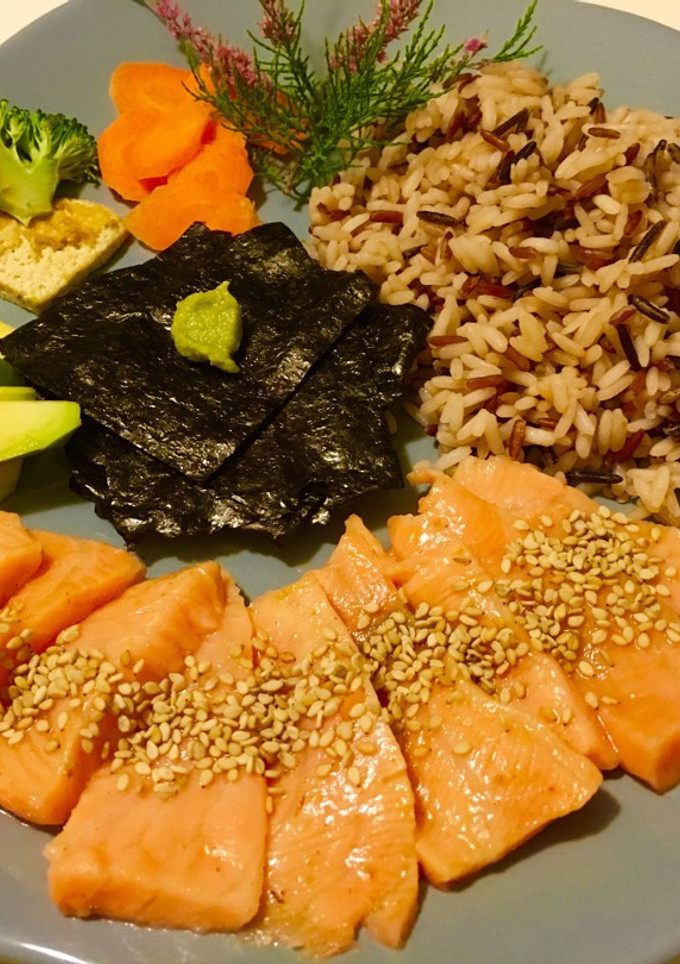 Una foto de Chirasi de salmón