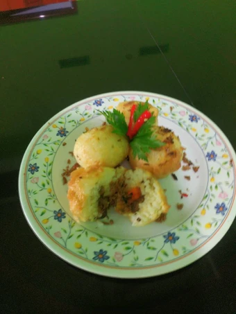 Cara Simple Membikin Resep  Oni~Go Tu Kantor🏃 (ONIgiri TUna GOreng) yang Menggugah Selera, Lezat