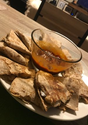 Una foto de Quesadillas de pollo y champiñones