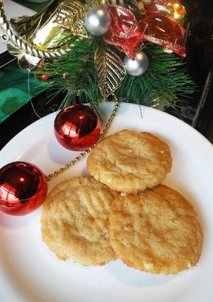 A picture of Magical Peanut Butter Cookies.