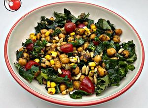 Foto principal de Ensalada tibia de garbanzos y kale