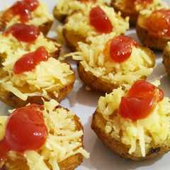 A picture of Baked Potatoes (Kentang Panggang).