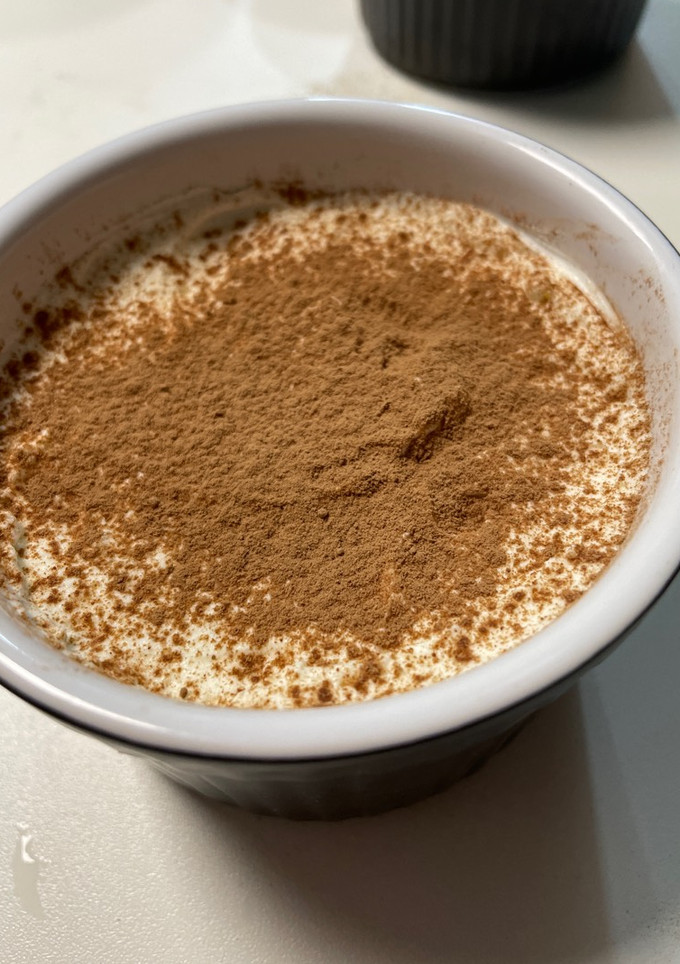 Una foto de Postre de galletas con café y mascarpone