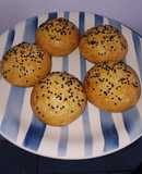 Bollos rellenos de chorizo y queso