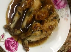 Hình của món Ăn dặm: đùi ếch sốt dầu hào.