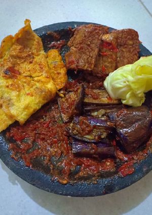 Foto resep Pecak tempe, terong, telor, dan kol sambal PEDAS MANIS