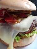 Súper hamburguesa con papas
