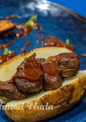 صورة لوصفة لحم 🥩 مشوي بصوص الباربيكيو.. للافطار 🌘😋