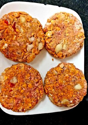 A picture of My Homemade Chilli Beef Burgers 😁 #Lunch#Mainmeal.