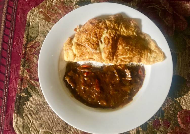 Cheesy Omlete with hot curry sauce (beef)