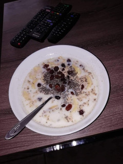 A picture of Breakfast : Oatmeal.