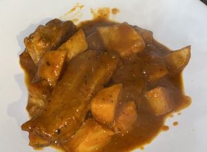 Foto principal de Costillas de cerdo en salsa (olla exprés) 🐷🧅🧄🍅🥕