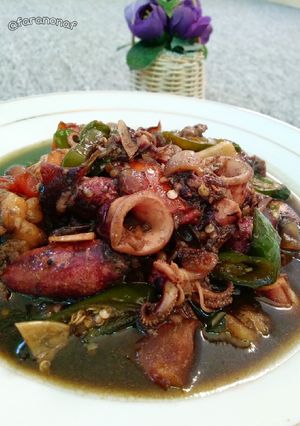 Foto resep Cumi Hitam Lombok Hijau