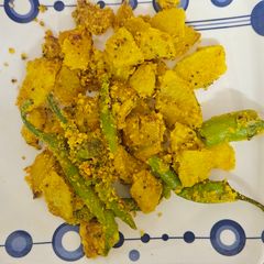 A picture of Papaya ka sambhar.