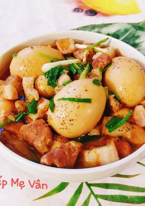 Hình của món Thịt kho hột vịt.