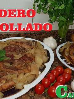 Una foto de Cordero Encebollado